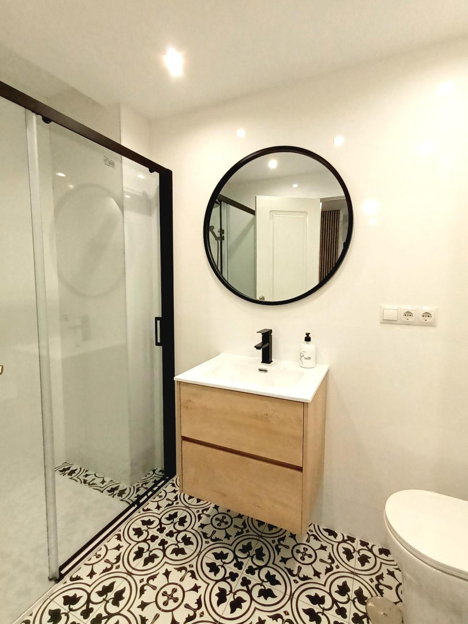 Apartamento Vacacional Cuarteles Malaga Bagian luar foto