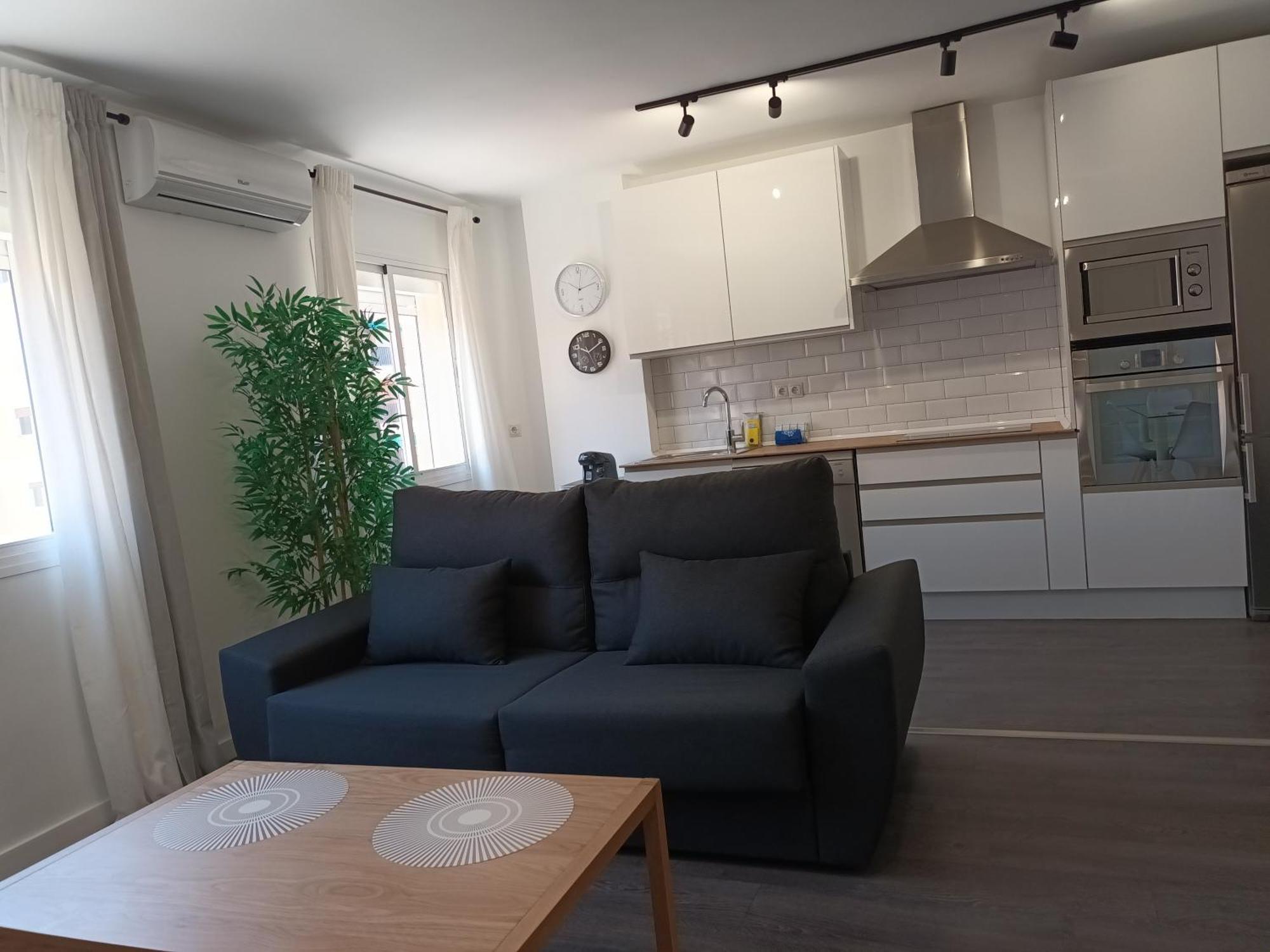 Apartamento Vacacional Cuarteles Malaga Bagian luar foto