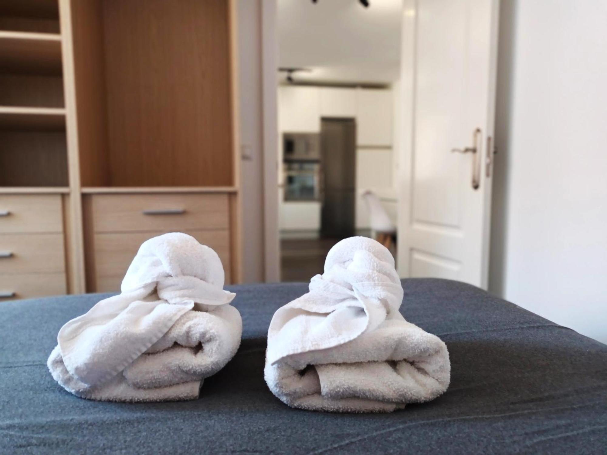 Apartamento Vacacional Cuarteles Malaga Bagian luar foto