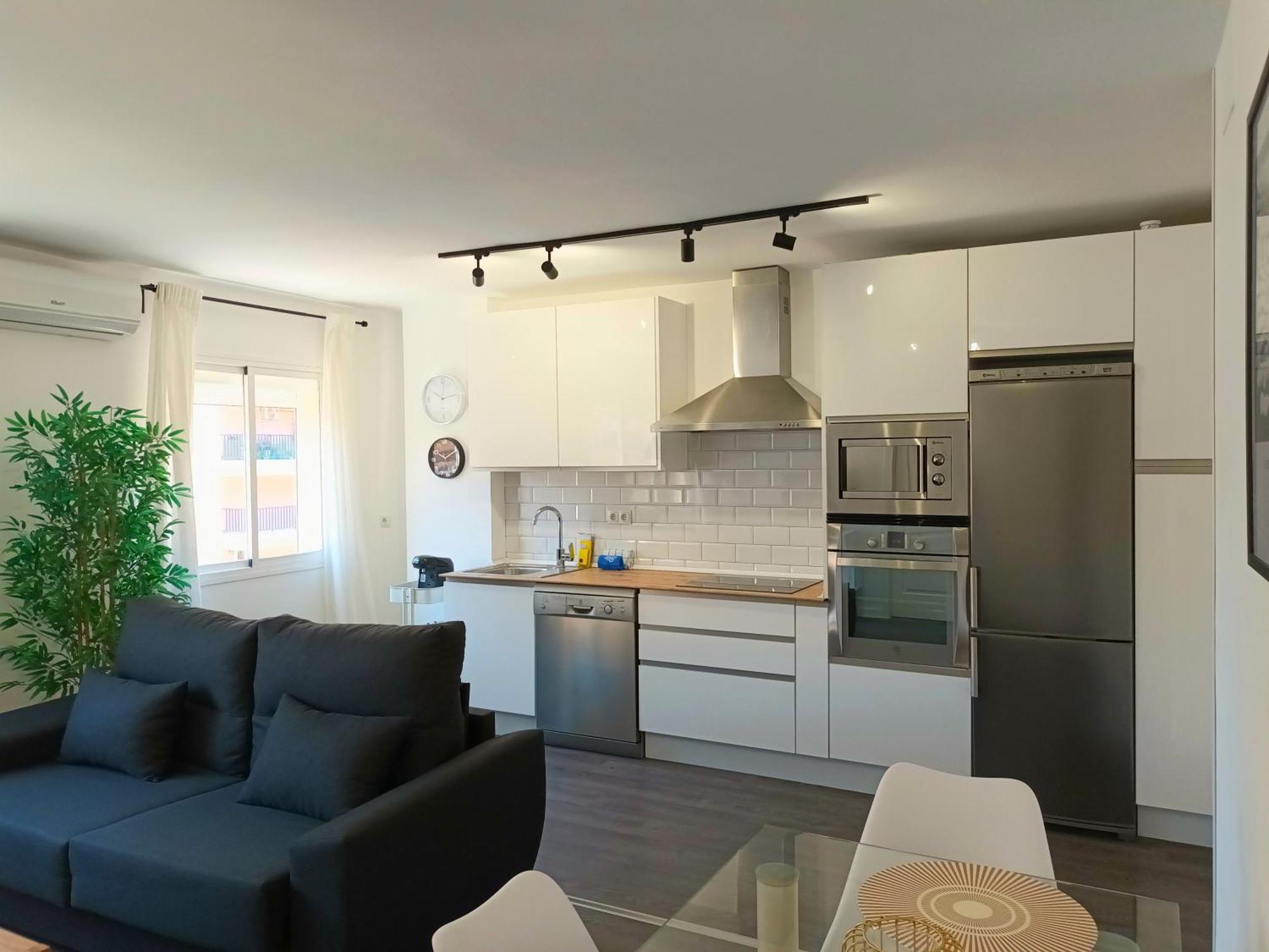 Apartamento Vacacional Cuarteles Malaga Bagian luar foto
